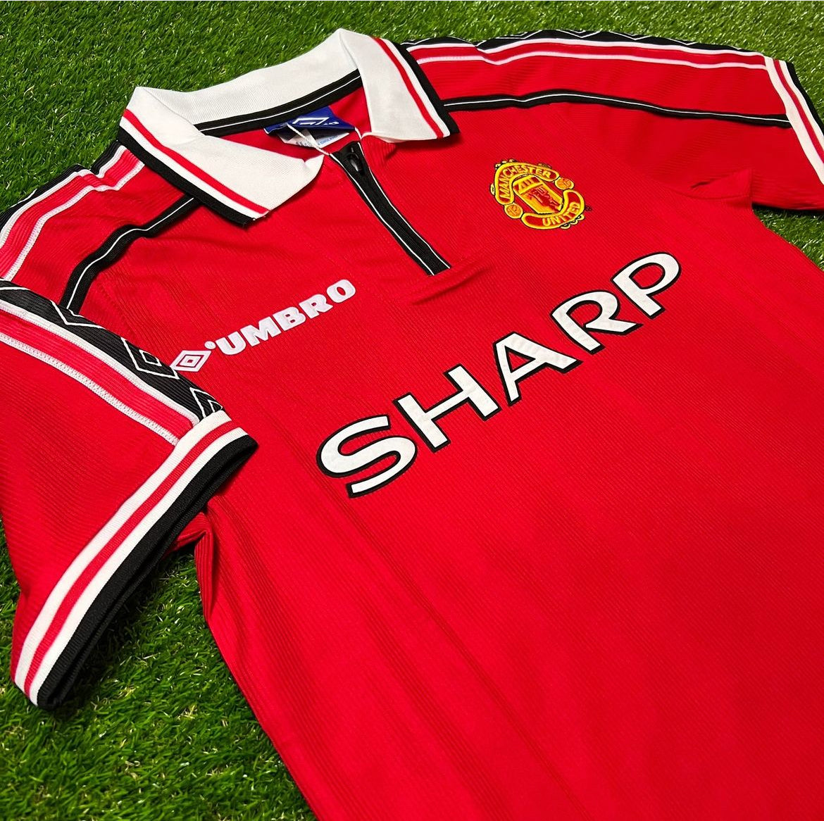 CAMISETA RETRO MANCHESTER UNITED