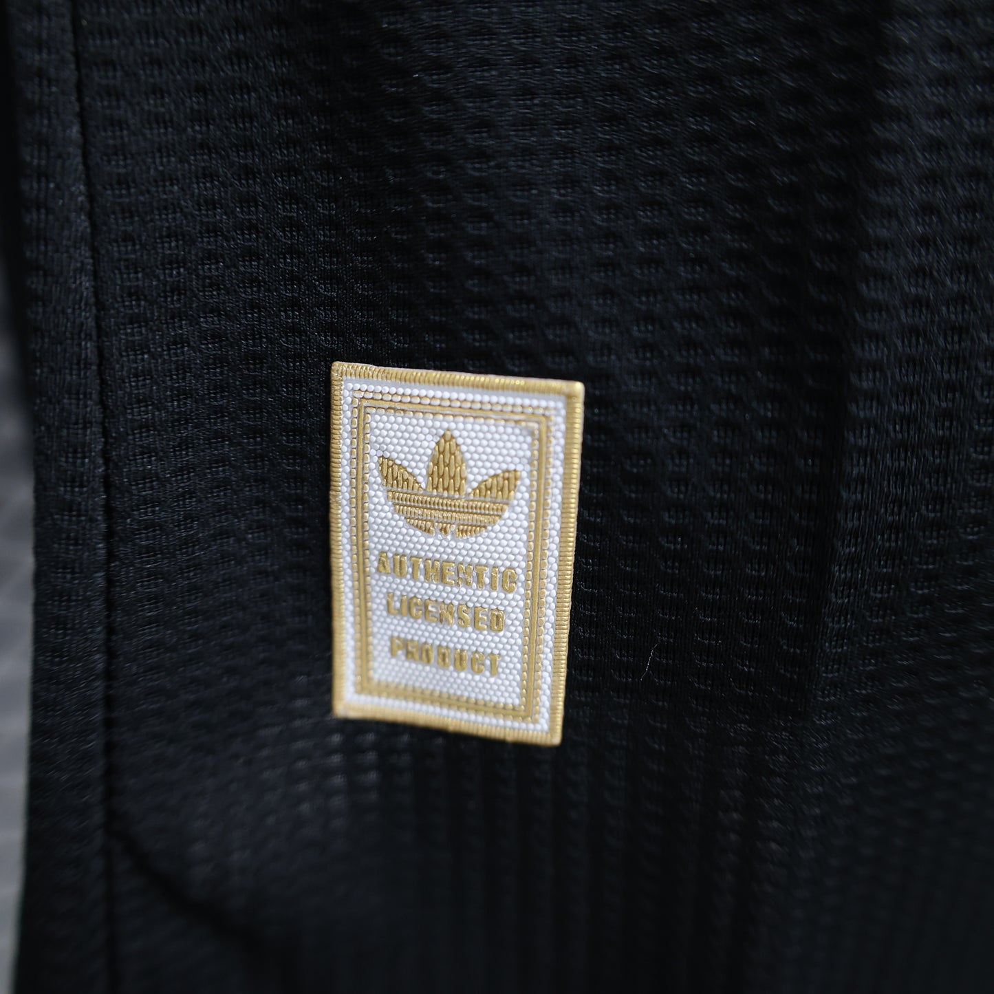 REAL MADRID EDICIÓN ESPECIAL NEGRA CLASSIC