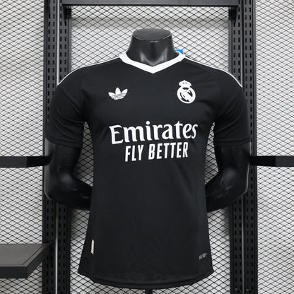 REAL MADRID EDICIÓN ESPECIAL NEGRA CLASSIC